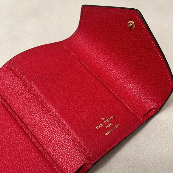 Louis Vuitton Victorine Wallet - Picture 4 of 8